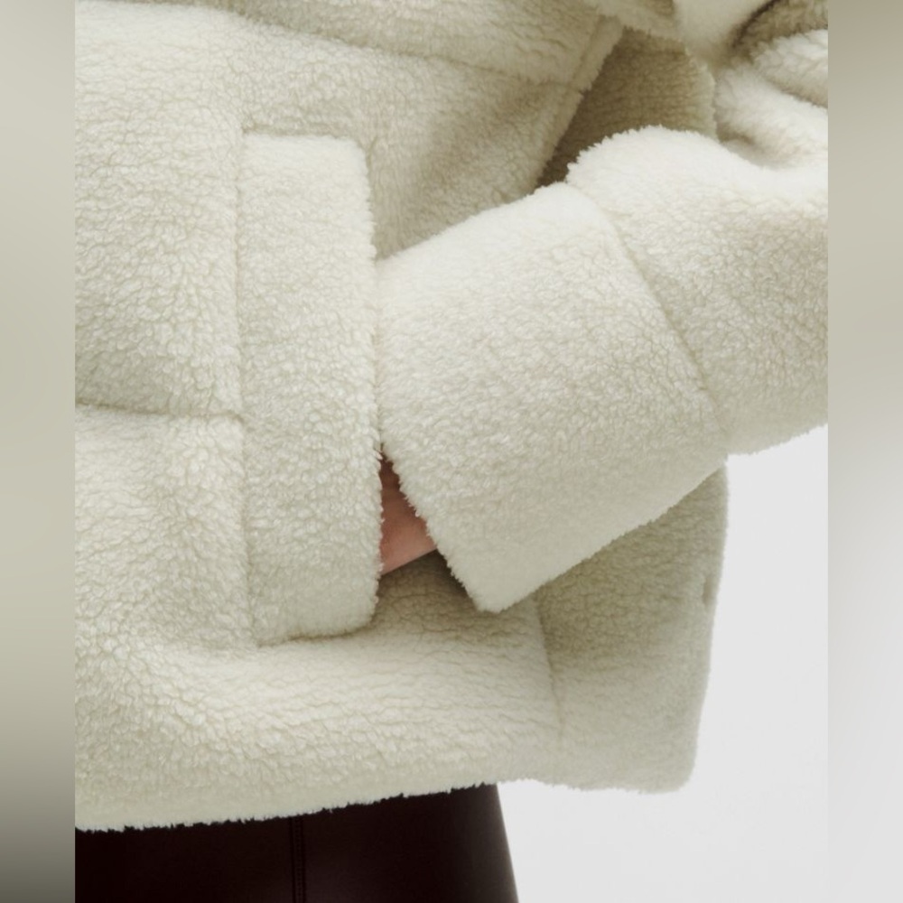 NWOT Lululemon Wunder Puff Cropped Jacket Texture Fleece Goose Down Bone sz 6 - Picture 2 of 16